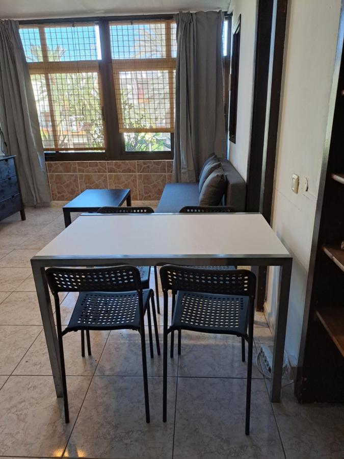 Primavera Appartement Tot 7 Personen Ideaal Voor Backpackers Arona  Exterior photo
