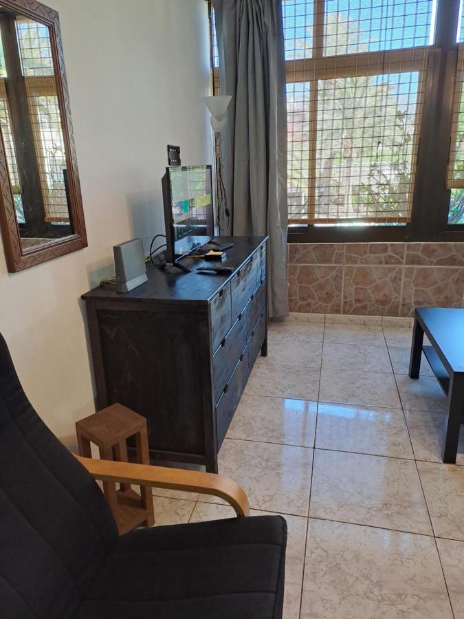 Primavera Appartement Tot 7 Personen Ideaal Voor Backpackers Arona  Exterior photo